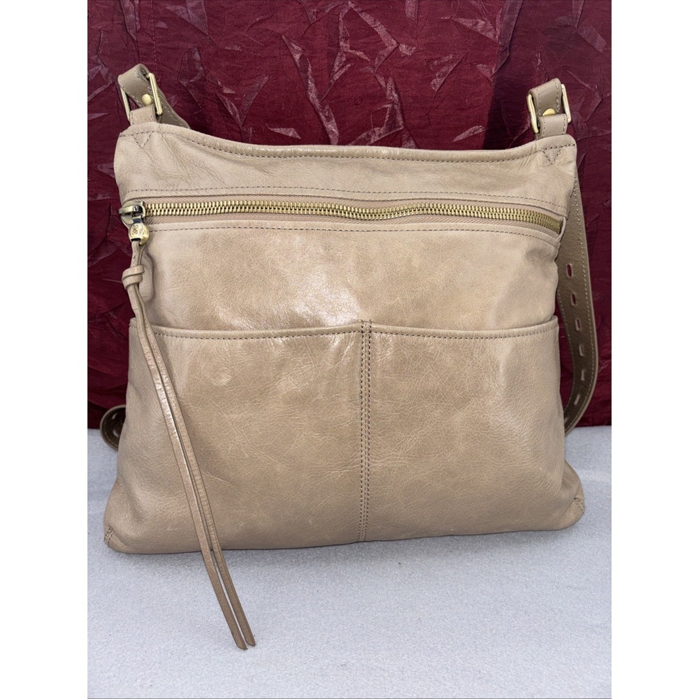 HOBO International ANGLER Soft Beige Camel Leather Large Crossbody Bag Purse EUC